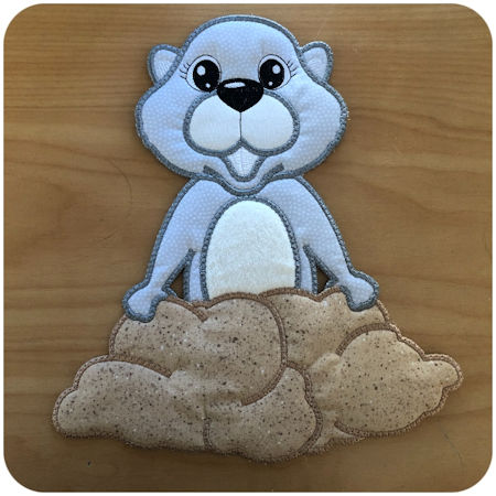 Large applique Ground Hog by Kreative Kiwi - 450